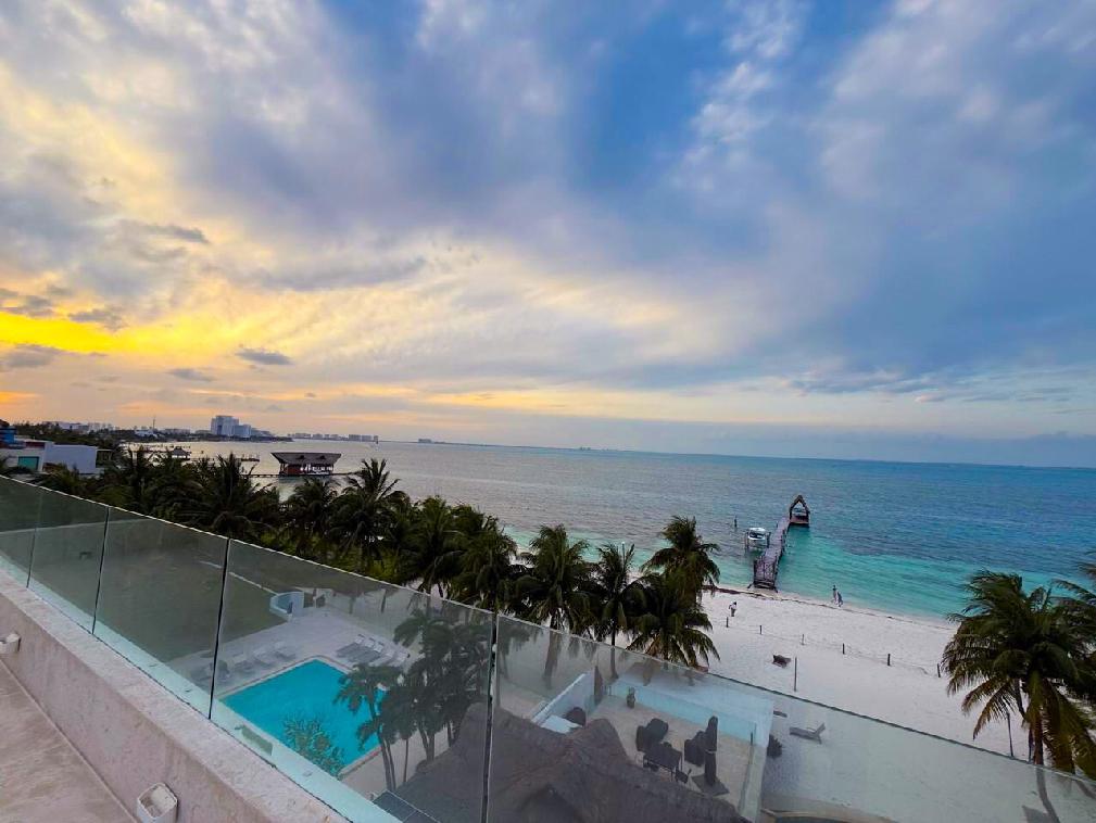 Villa Tortuga 6BR in Cancun — photo 1