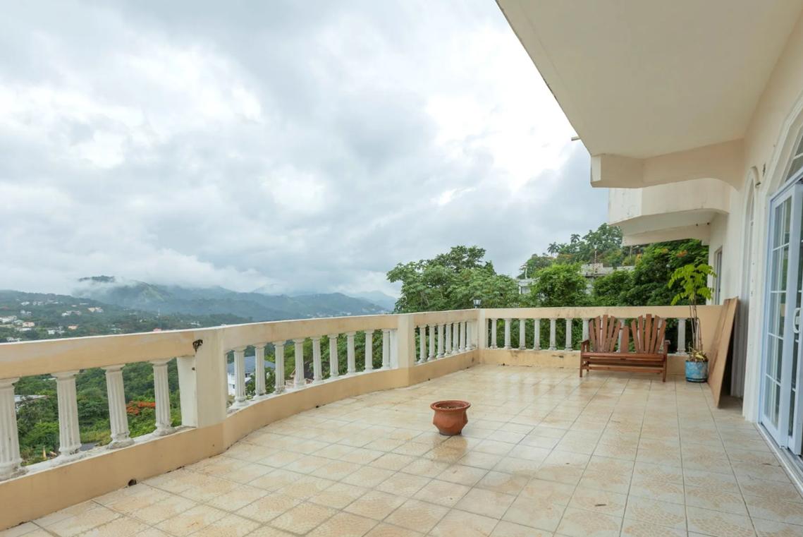 6-bedroom luxury villa in Stony Hill, Jamaica — photo 3
