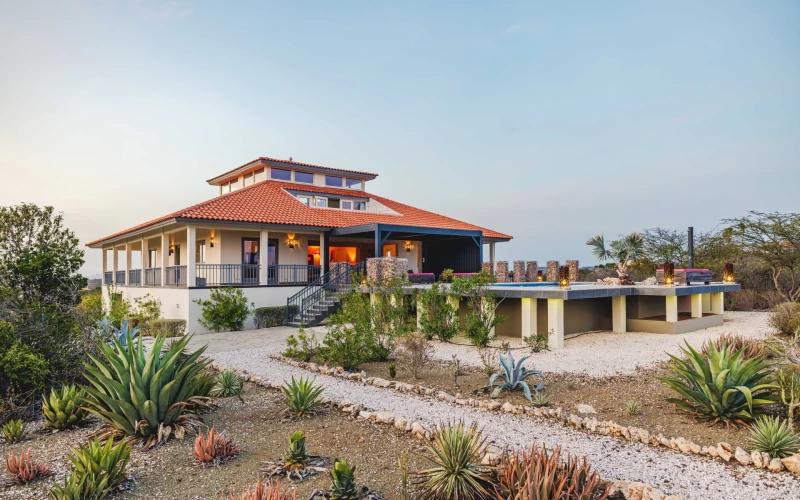Exclusive Villa with Panoramic 360° Island Views | Coral Estate — photo 4