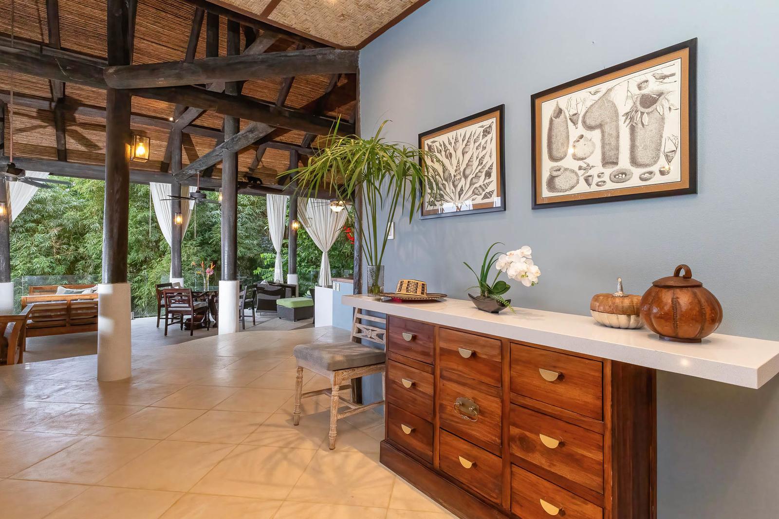 6 Bedroom Luxury Ocean-View Villa for Sale in Manuel Antonio, Costa Rica — photo 5