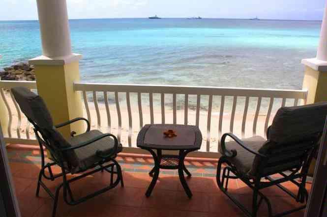 Oceanfront Condo for Sale in Nassau — photo 4
