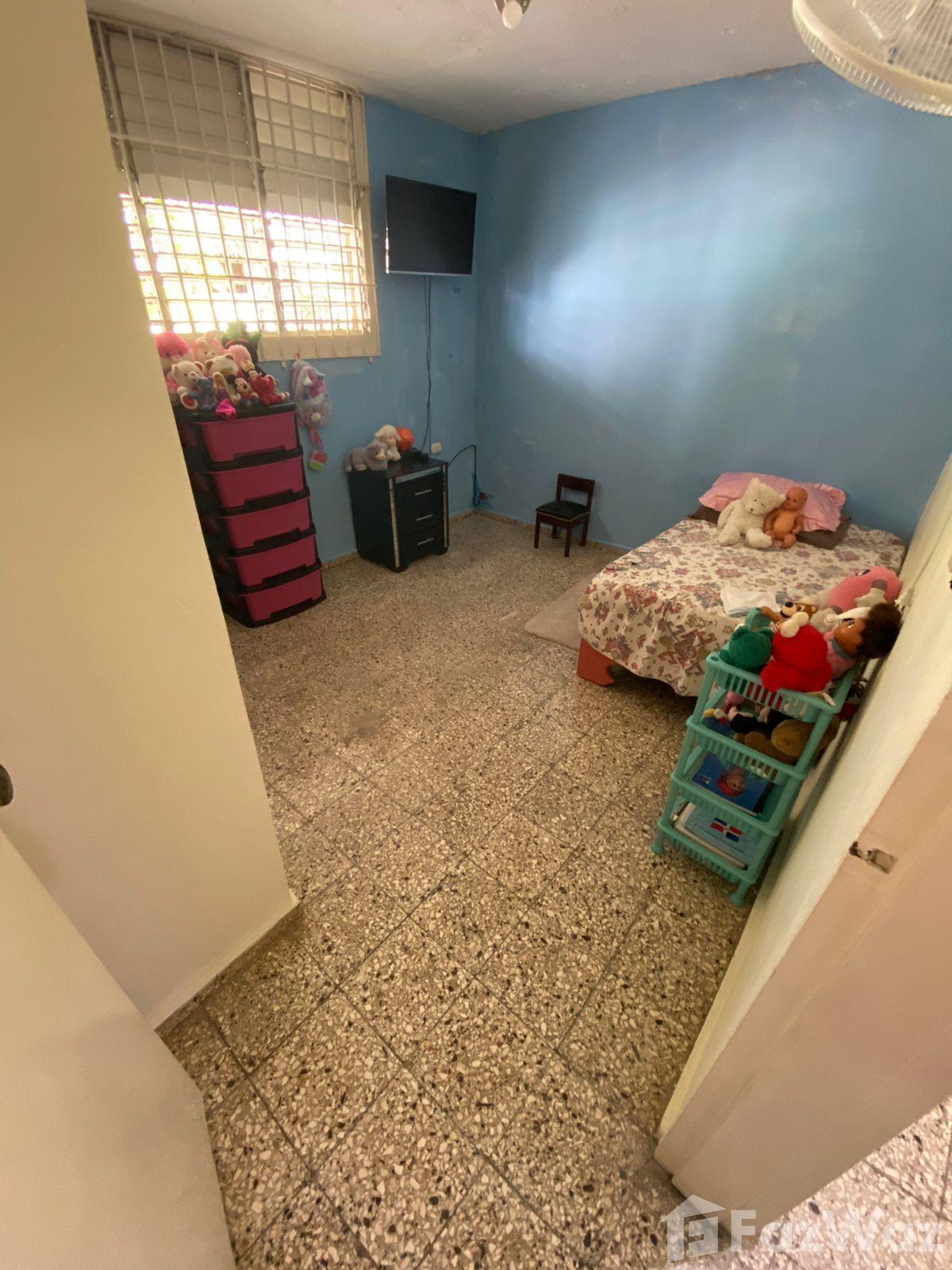 Excellent House for Sale in Lucerna Sector — photo 5