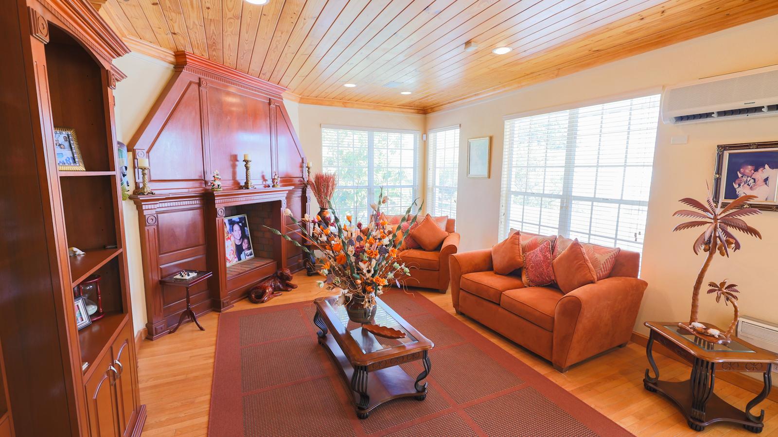 5BR Single Family Home Winton Heights — photo 5