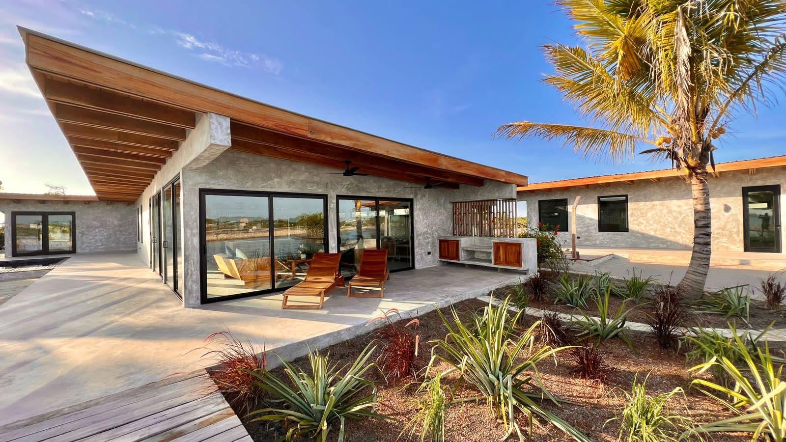 4-bedroom villa in SeaBird, Placencia (waterfront) — photo 4