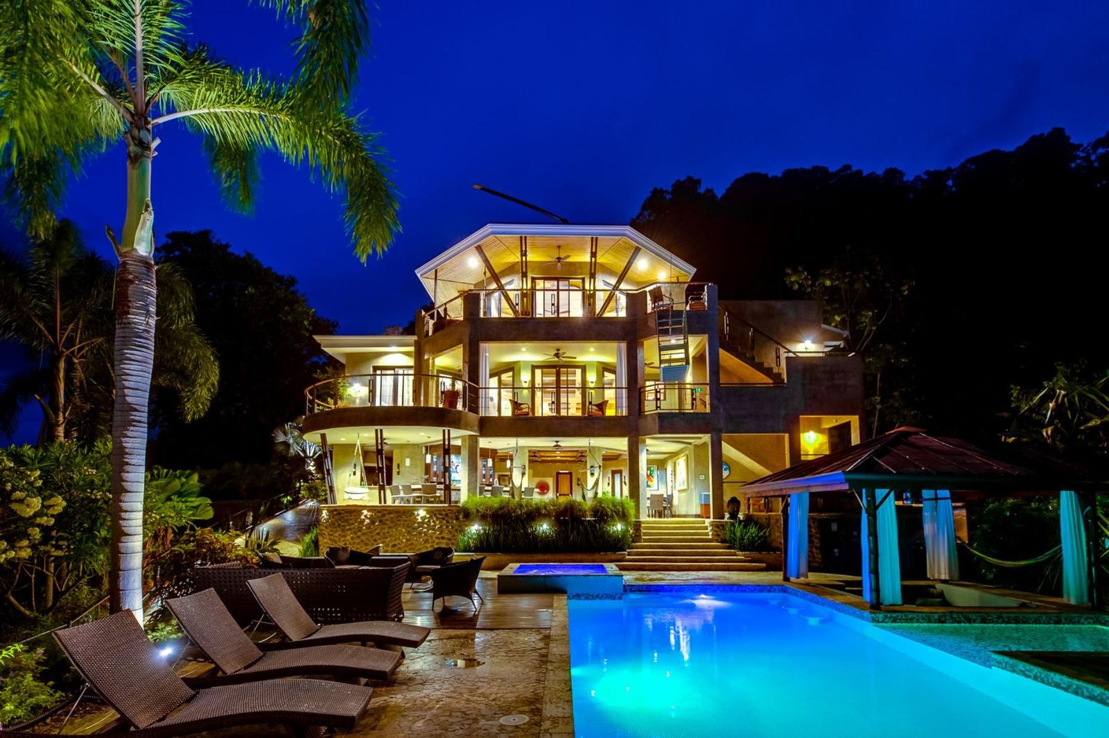 8 Bedroom Luxury Property for Sale, Dominical, Puntarenas, Costa Rica — photo 4