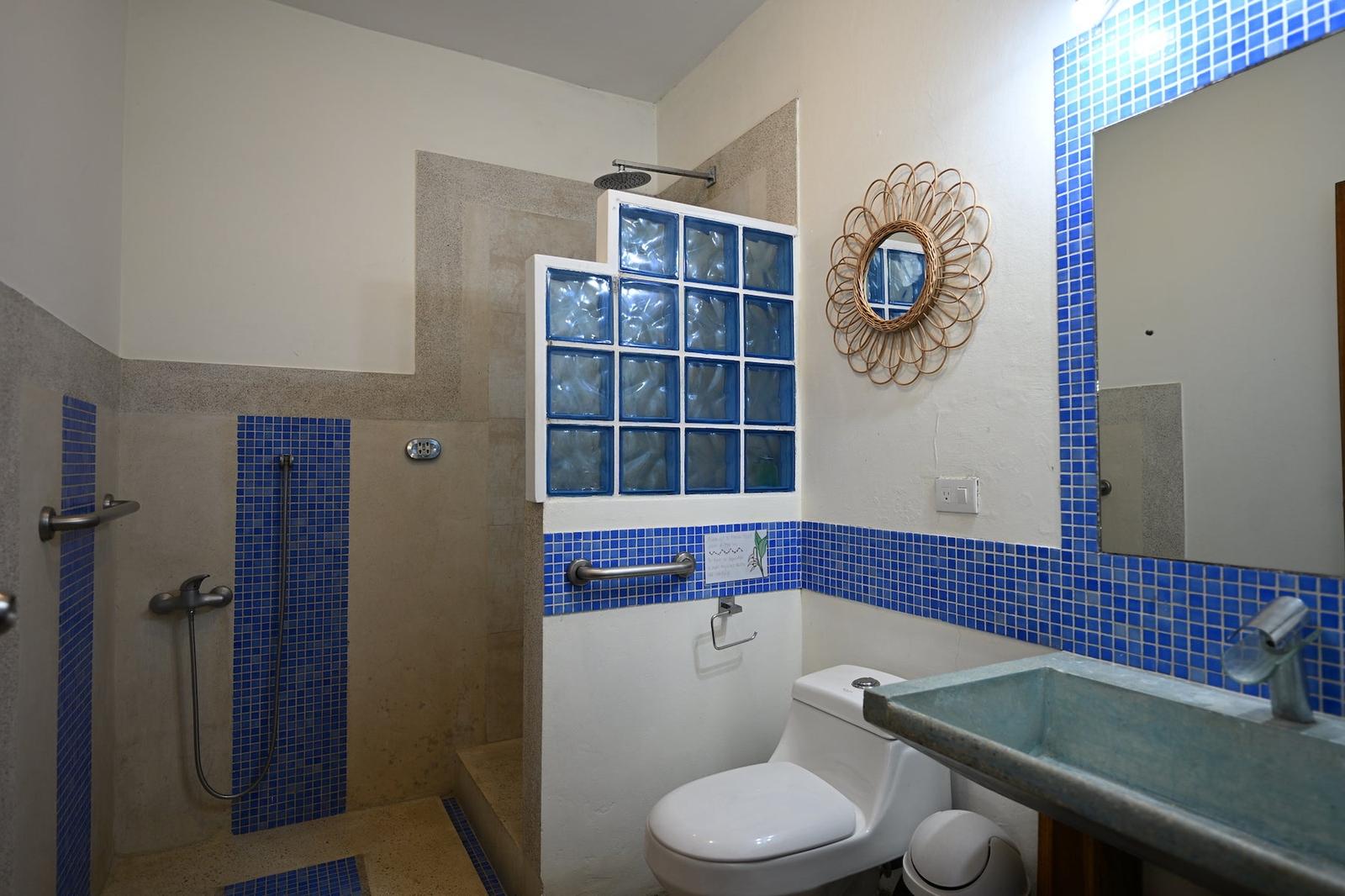 7 Unit Income Property for Sale in Santa Teresa, Puntarenas, Costa Rica — photo 4