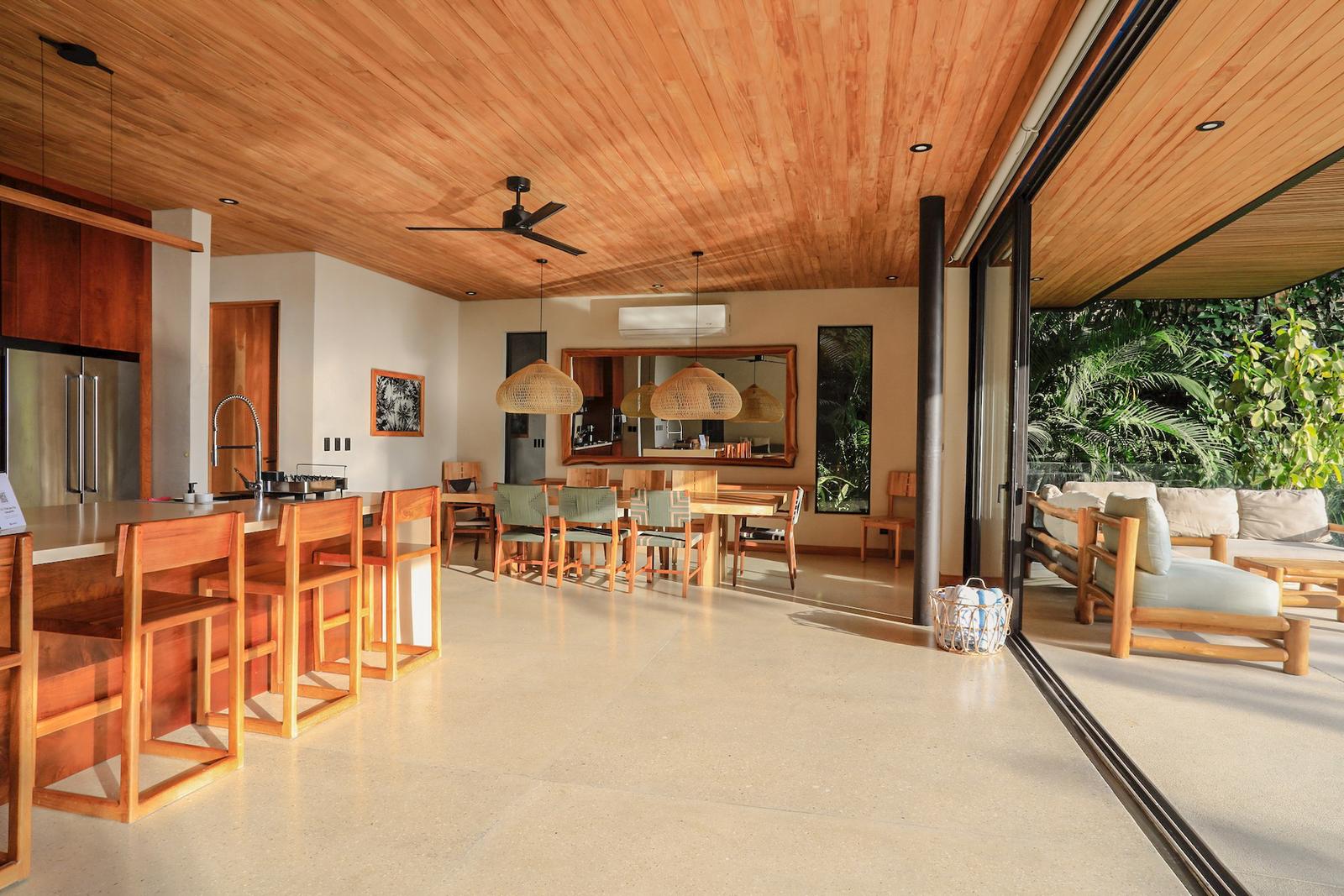 5 Bedroom Luxury Villa for Sale, Playa Hermosa, Santa Teresa — photo 4