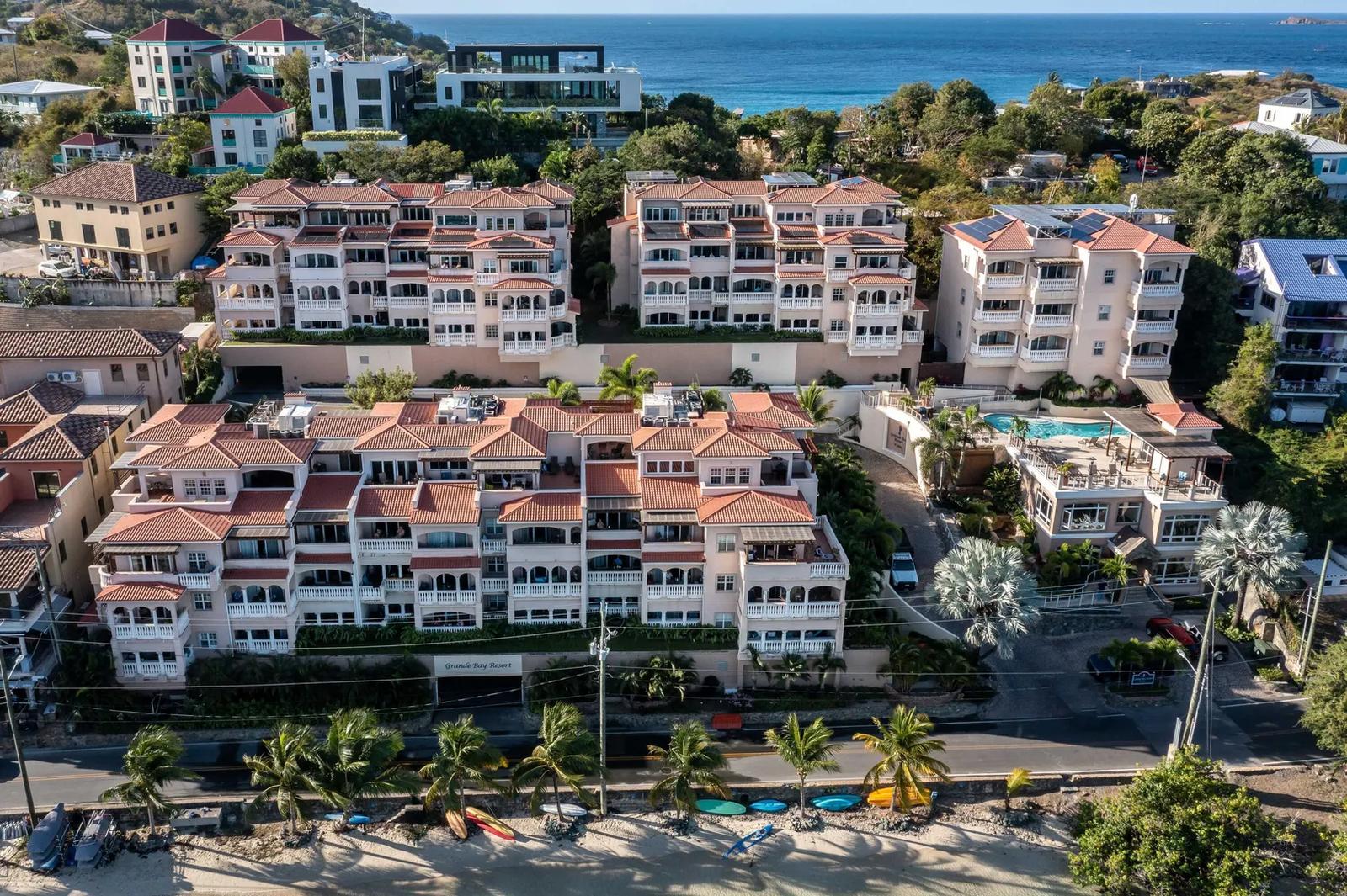 86-3, 86-4 Cruz Bay Town — photo 1