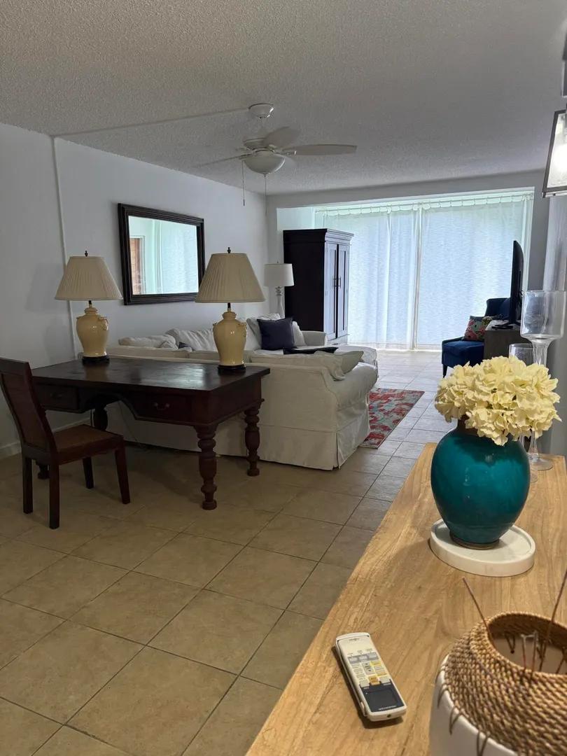 Lovely renovated lower unit — photo 3
