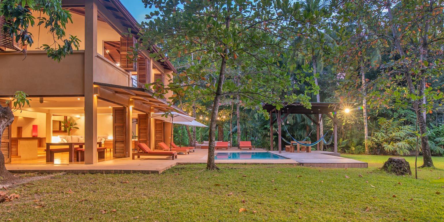 5 Bedroom Luxury Beachfront Home for Sale, Mal Pais, Puntarenas, Costa Rica — photo 1