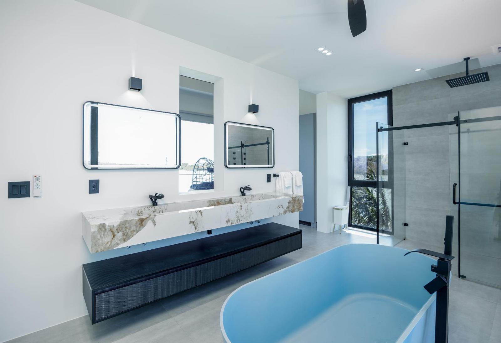 4-bedroom condo in Sapodilla Bay, Providenciales — photo 5