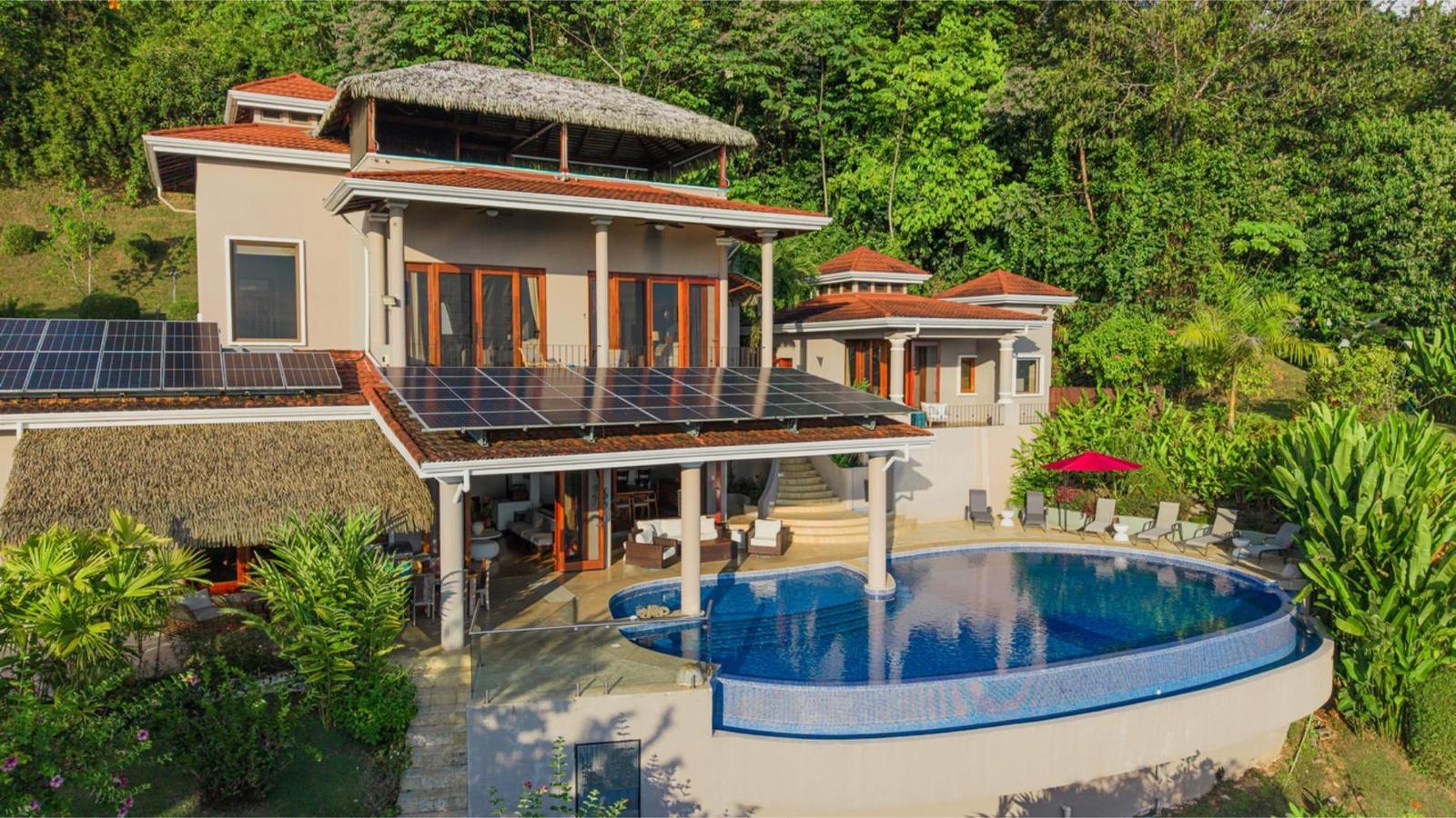 4 Bedroom Luxury Villa for Sale, Dominical, Puntarenas, Costa Rica — photo 1