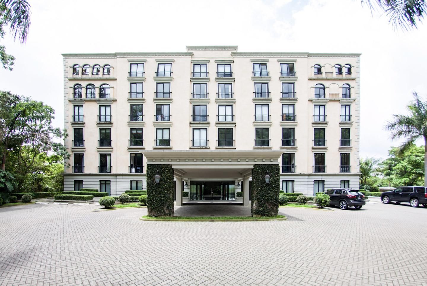 4 Bedroom Apartment for Sale, Acropolis, Escazu, San Jose, Costa Rica — photo 1