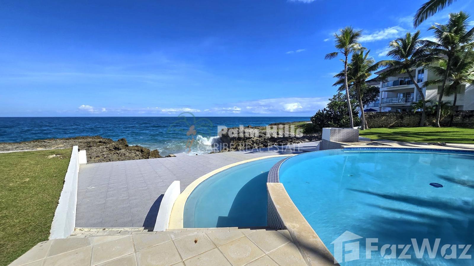 4-bedroom villa in Sosua with beachfront access — photo 2