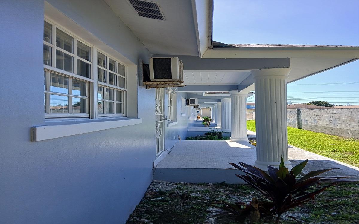 8 Bedroom Fourplex for Sale - Carmichael Road, Bahamas — photo 4