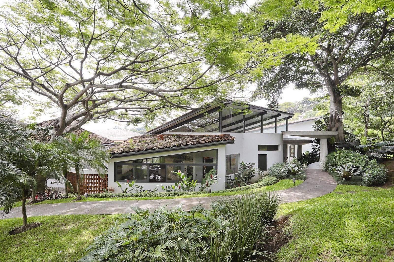 4 Bedroom House for Sale in Villa Real, Santa Ana, Costa Rica — photo 1
