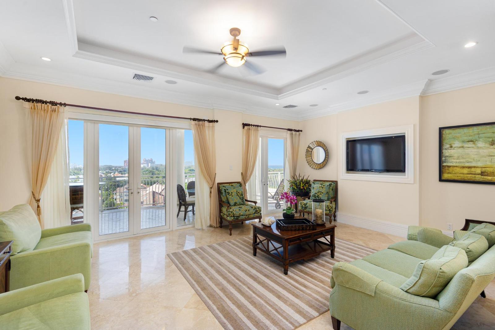 One Ocean 809, 3-bedroom apartment in Nassau — photo 3
