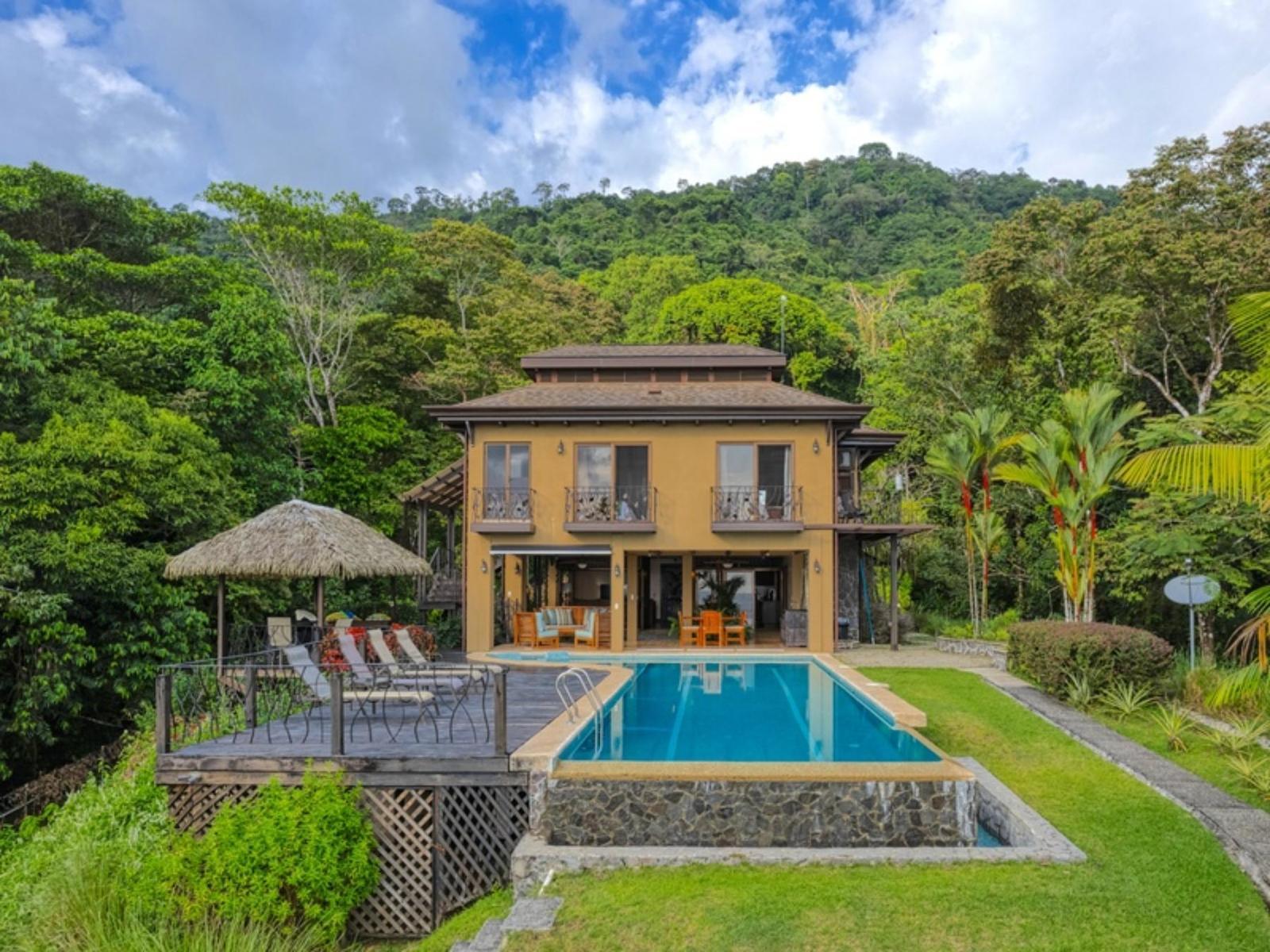 2 Bedroom Ocean-View House for Sale, Dominical, Puntarenas, Costa Rica — photo 3