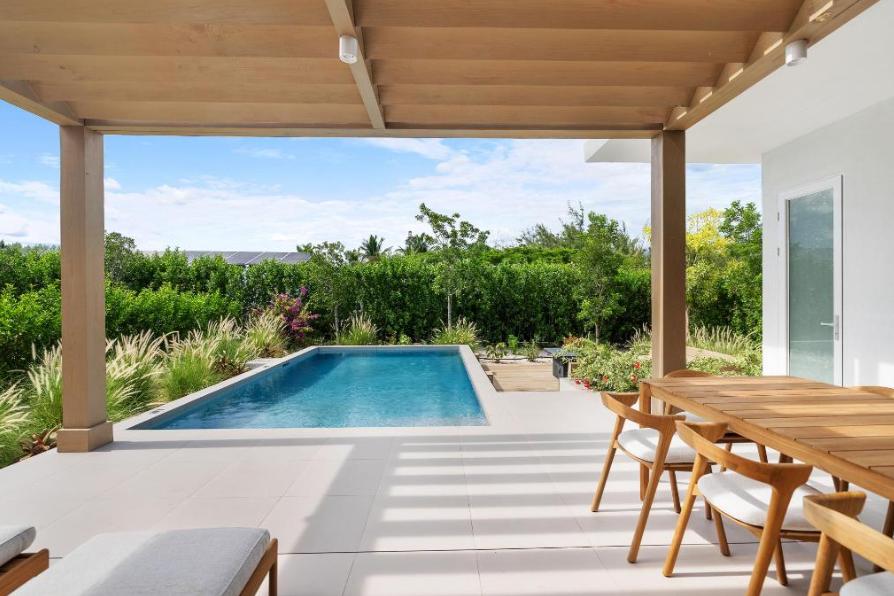 4 Bedroom Beachwalk Villas in Grace Bay — photo 2