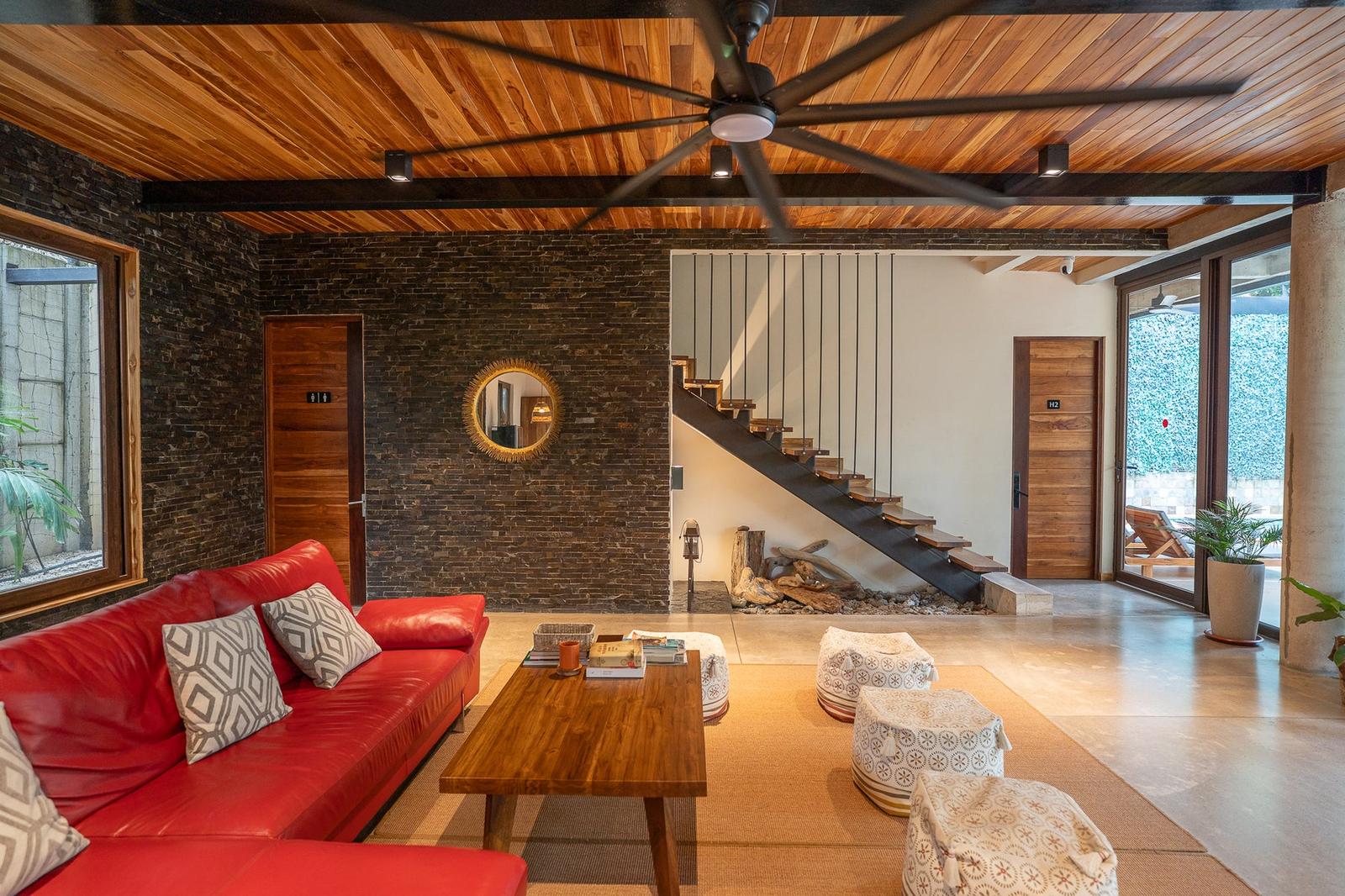 9 Room Boutique Hotel for Sale, Santa Teresa, Puntarenas, Costa Rica — photo 3