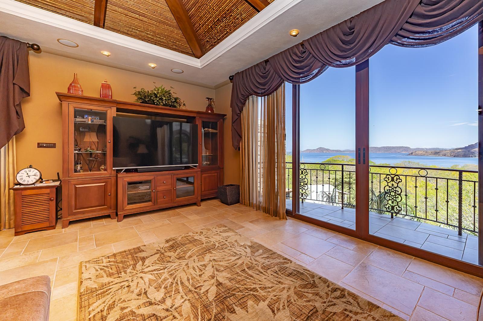 7 Bedroom Ocean-View Home for Sale, Playa Hermosa, Guanacaste, Costa Rica — photo 3