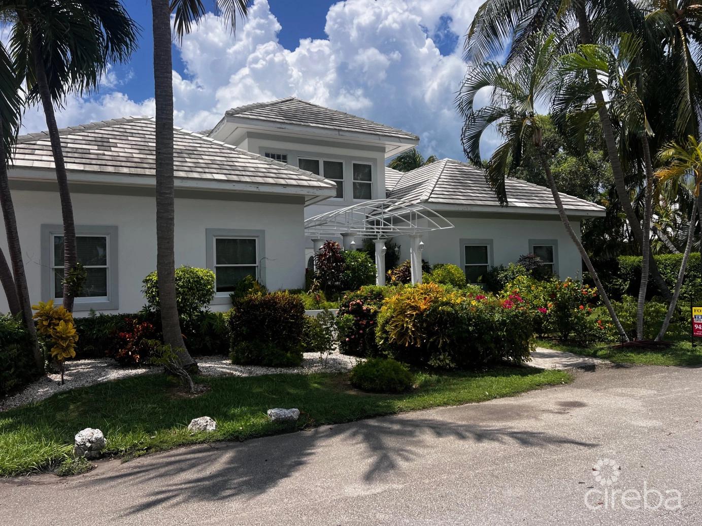 4-bedroom villa in Canal Point, Seven Mile Corridor — photo 1