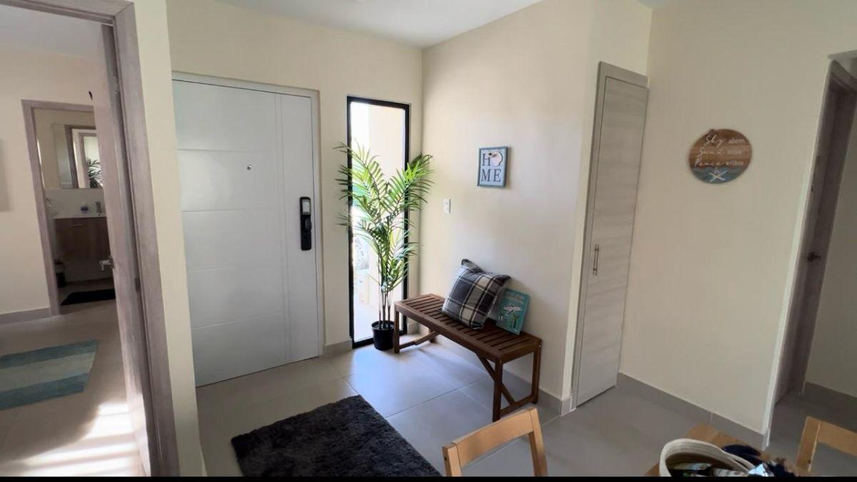 Fully Furnished 2-Bedroom Villa Minutes from Downtown — photo 2