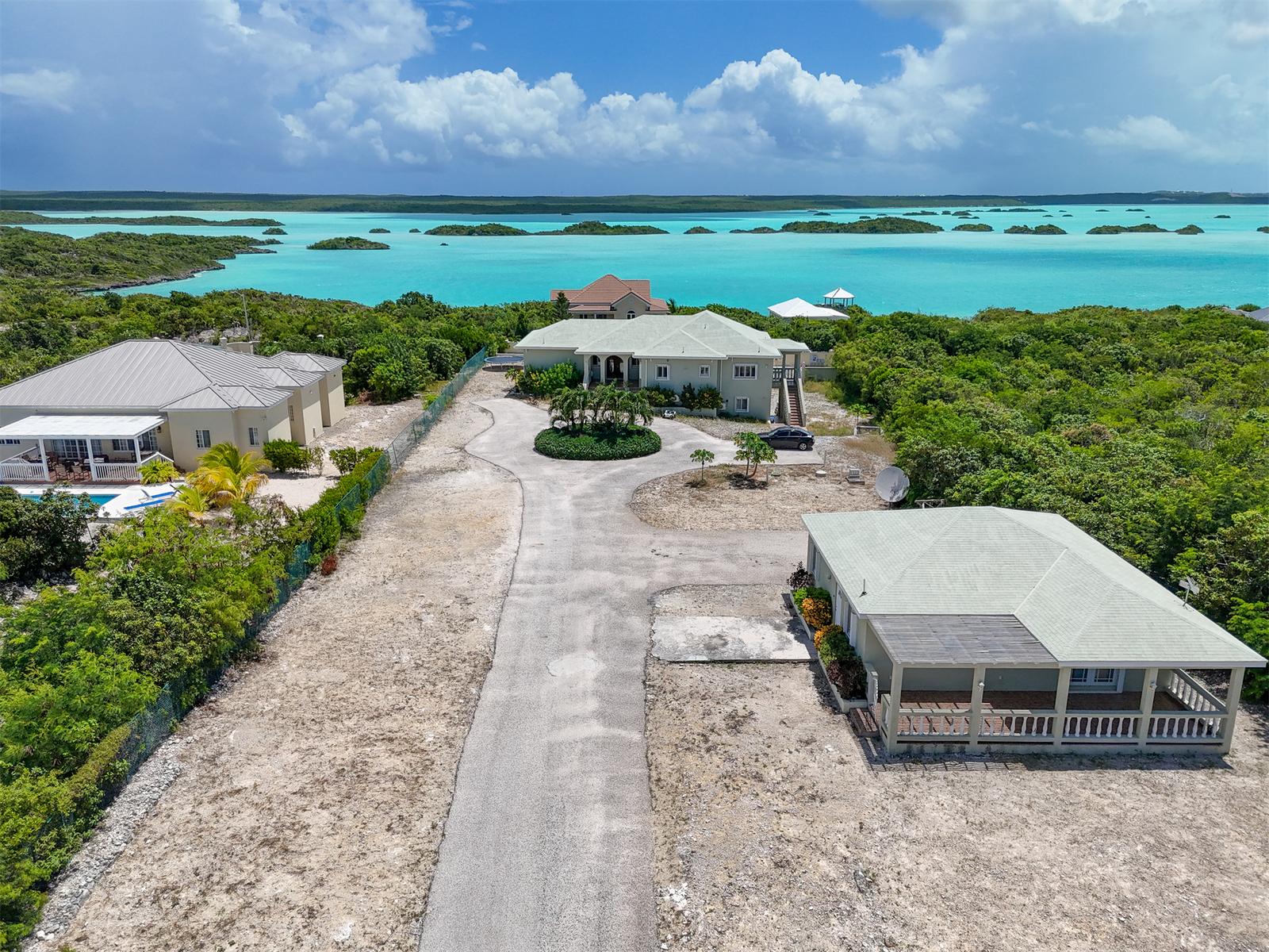 7 Bedroom Single Family Home/House for Sale in Chalk Sound, Turks And Caicos Islands — photo 4