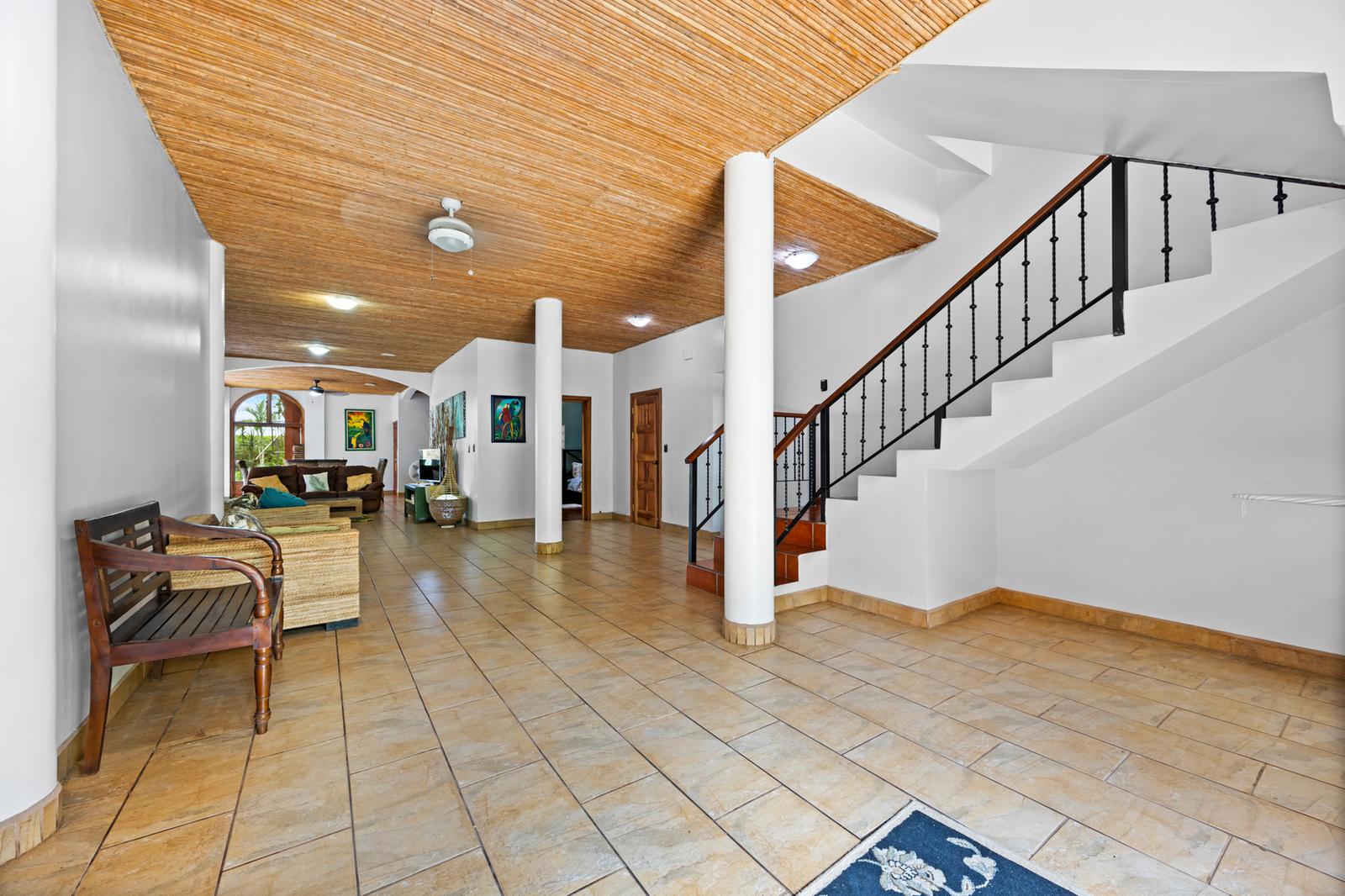 6 Bedroom Luxury Beach House for Sale, Playa Potrero, Flamingo, Guanacaste, Costa Rica — photo 4