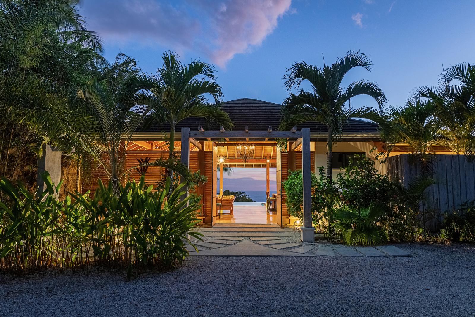 4 Bedroom Ocean-View Villa for Sale, Santa Teresa, Puntarenas, Costa Rica — photo 4