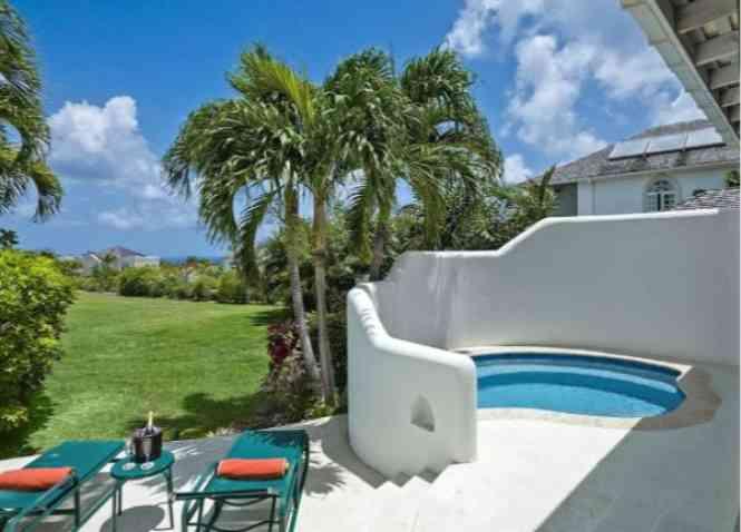 Townhouse in Tamarind Row — photo 2
