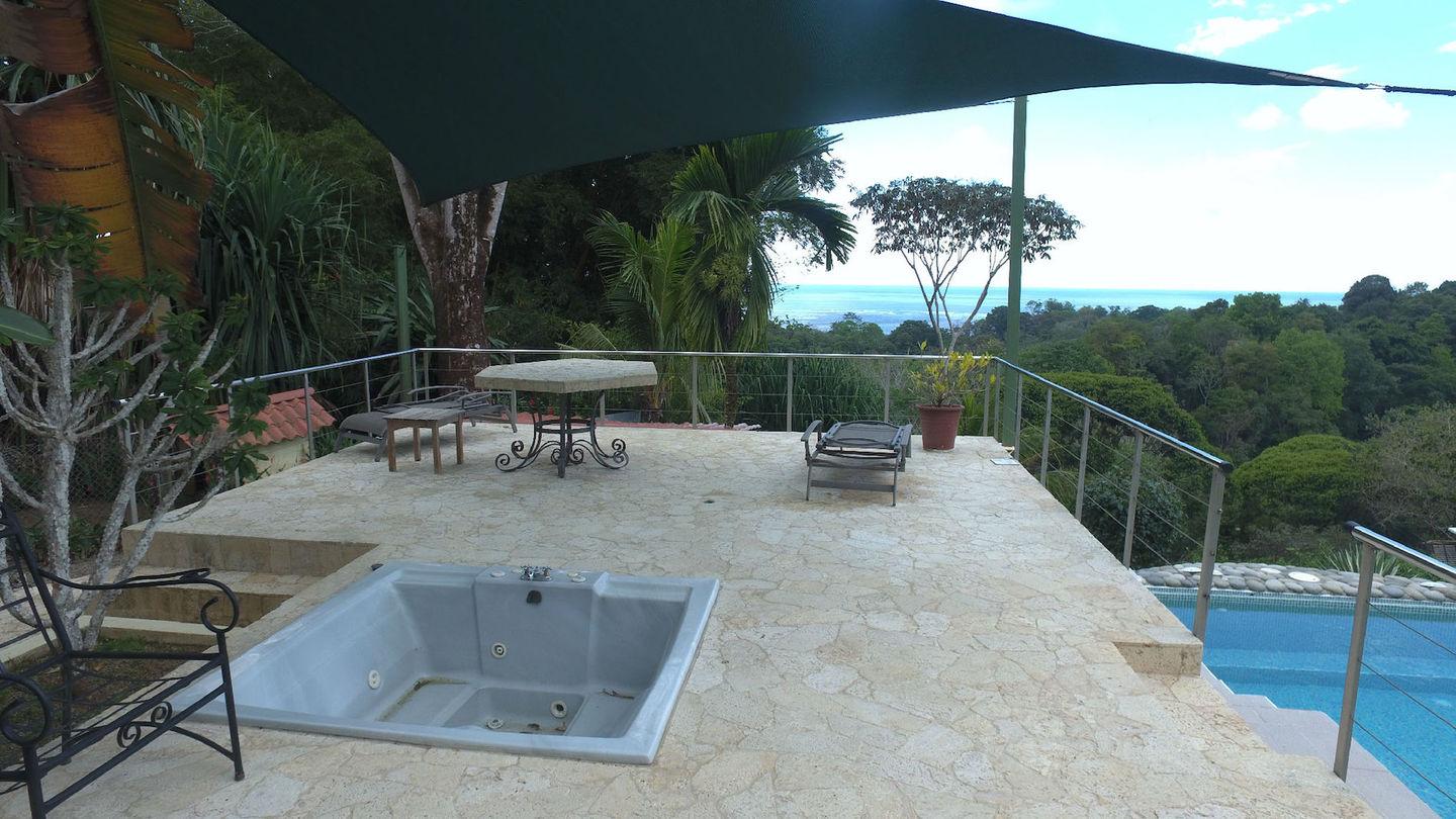 Restaurant with 2 Bedroom Home for Sale, Ojochal, Puntarenas, Costa Rica — photo 1