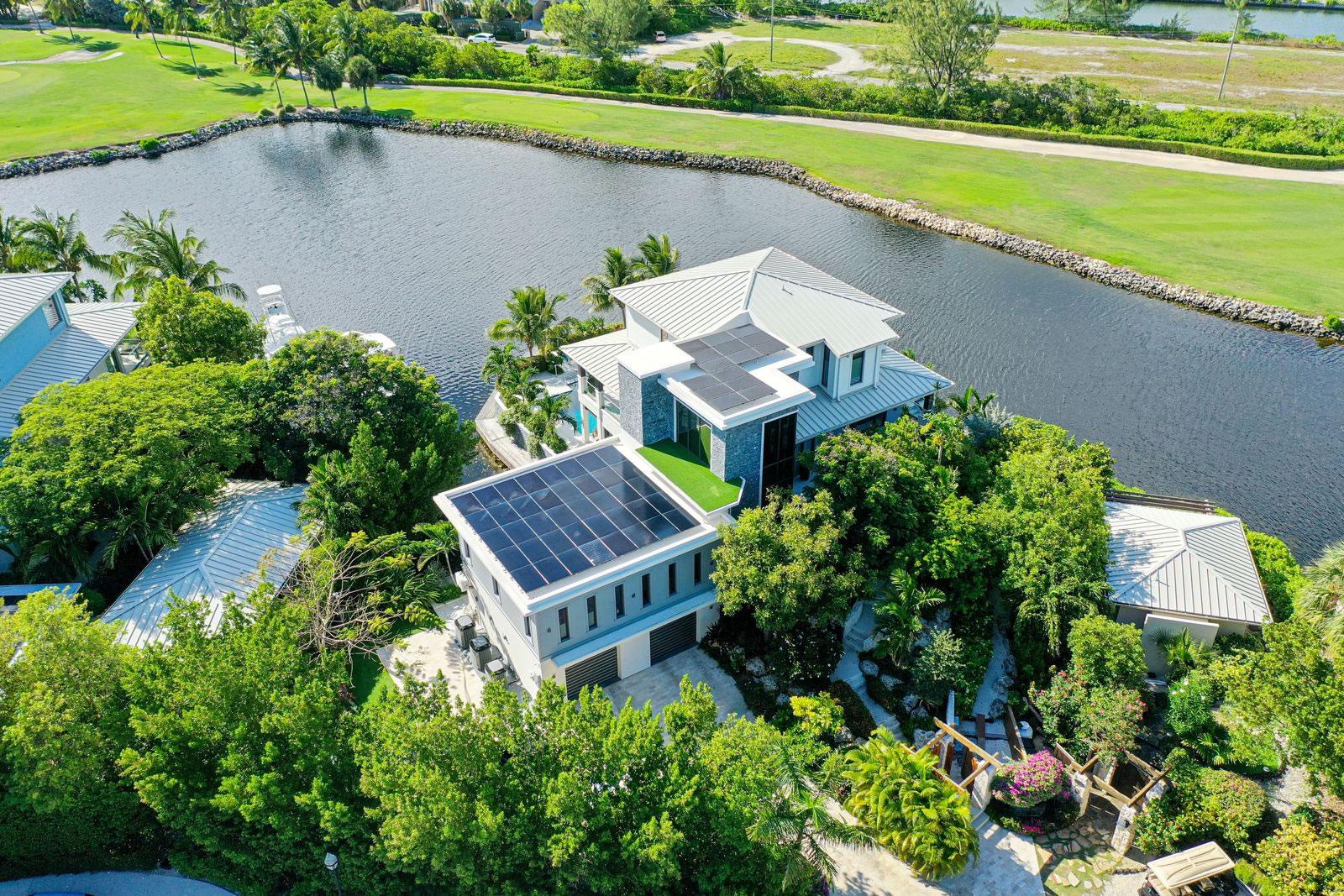 5 Bedroom Ritz-Carlton Deckhouse 9 for Sale, Seven Mile Beach, Grand Cayman — photo 4