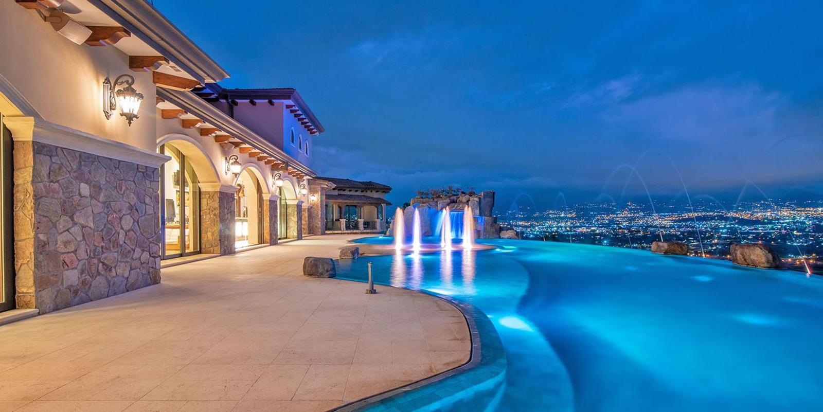 8 Bedroom Luxury House for Sale, Villa Real, Santa Ana, Costa Rica — photo 1
