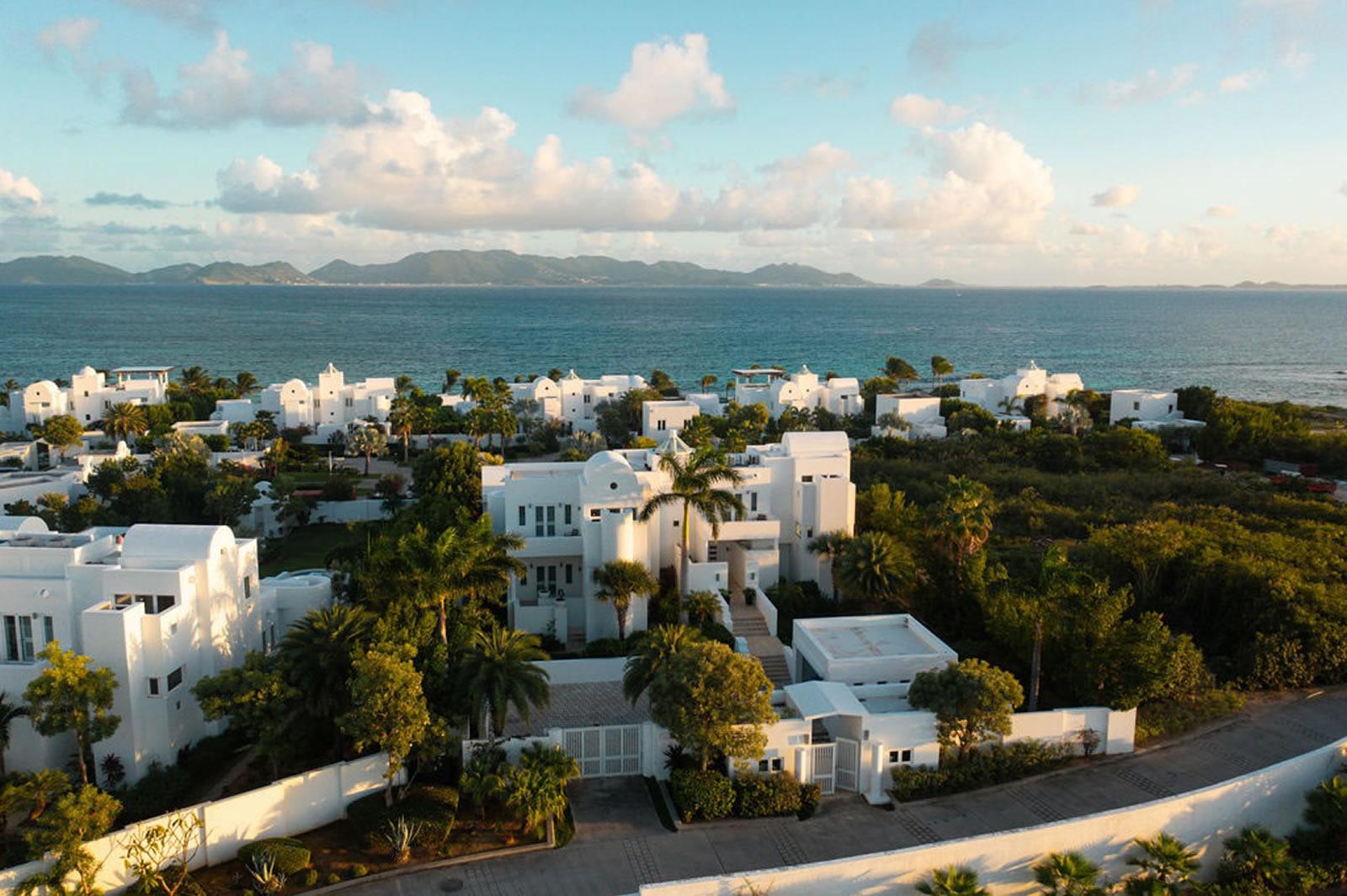 4-bedroom villa in Aurora Golf & Beach Resort, Anguilla — photo 4
