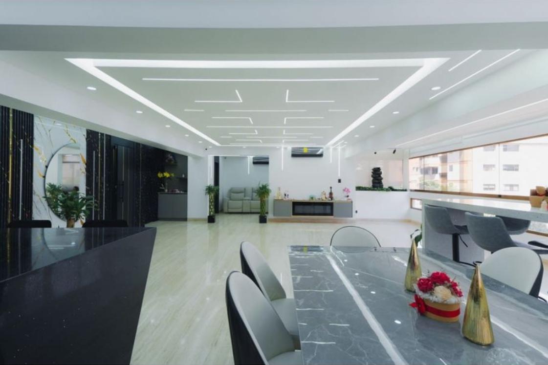 4 Bedroom Remodeled Condo in Las Mercedes, Caracas — photo 2