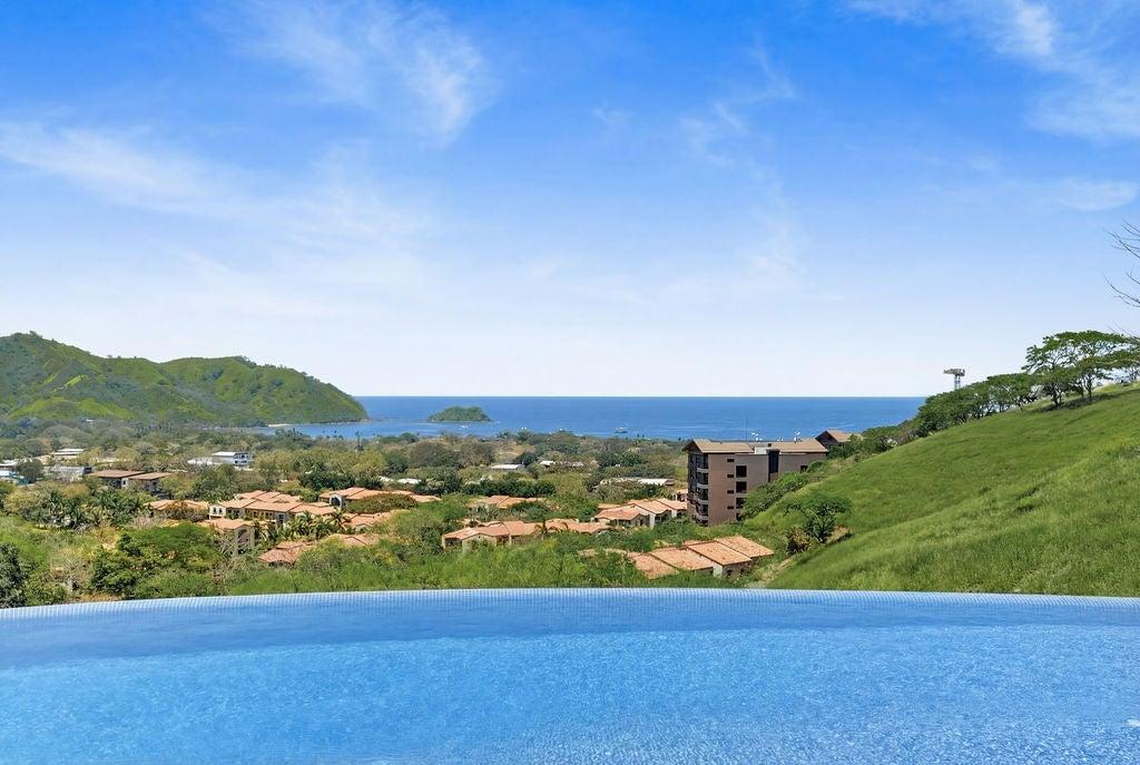 3 Bedroom Luxury Ocean View Villa for Sale in Isabella, Playas del Coco — photo 2