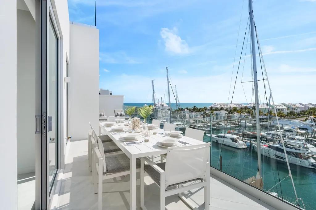 3-bedroom penthouse in Palm Cay, Nassau — photo 4
