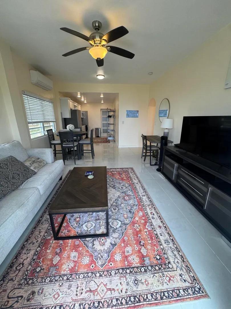 1-bedroom apartment in Caret Bay, St. Thomas, furnished — photo 2