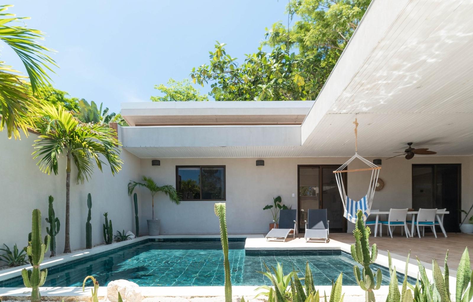 5 Bedroom Home for Sale, Santa Teresa, Puntarenas, Costa Rica — photo 1