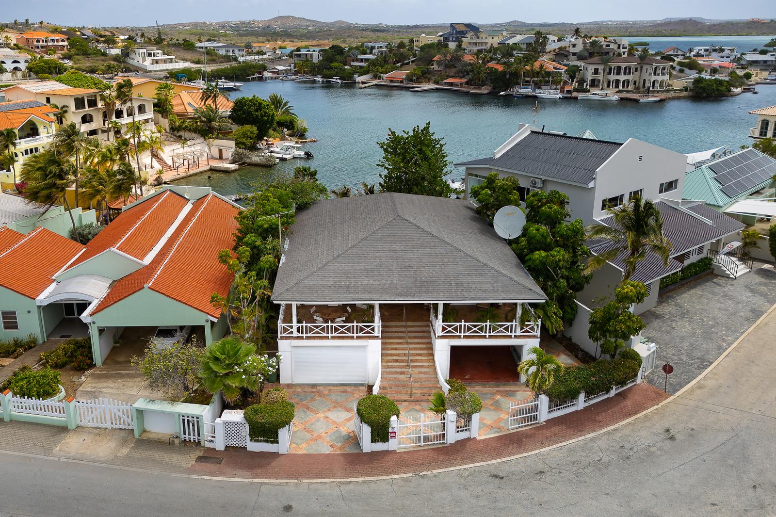 4 Bedroom Waterfront Villa for Sale, Jan Sofat W31, Spanish Water, Curacao — photo 4