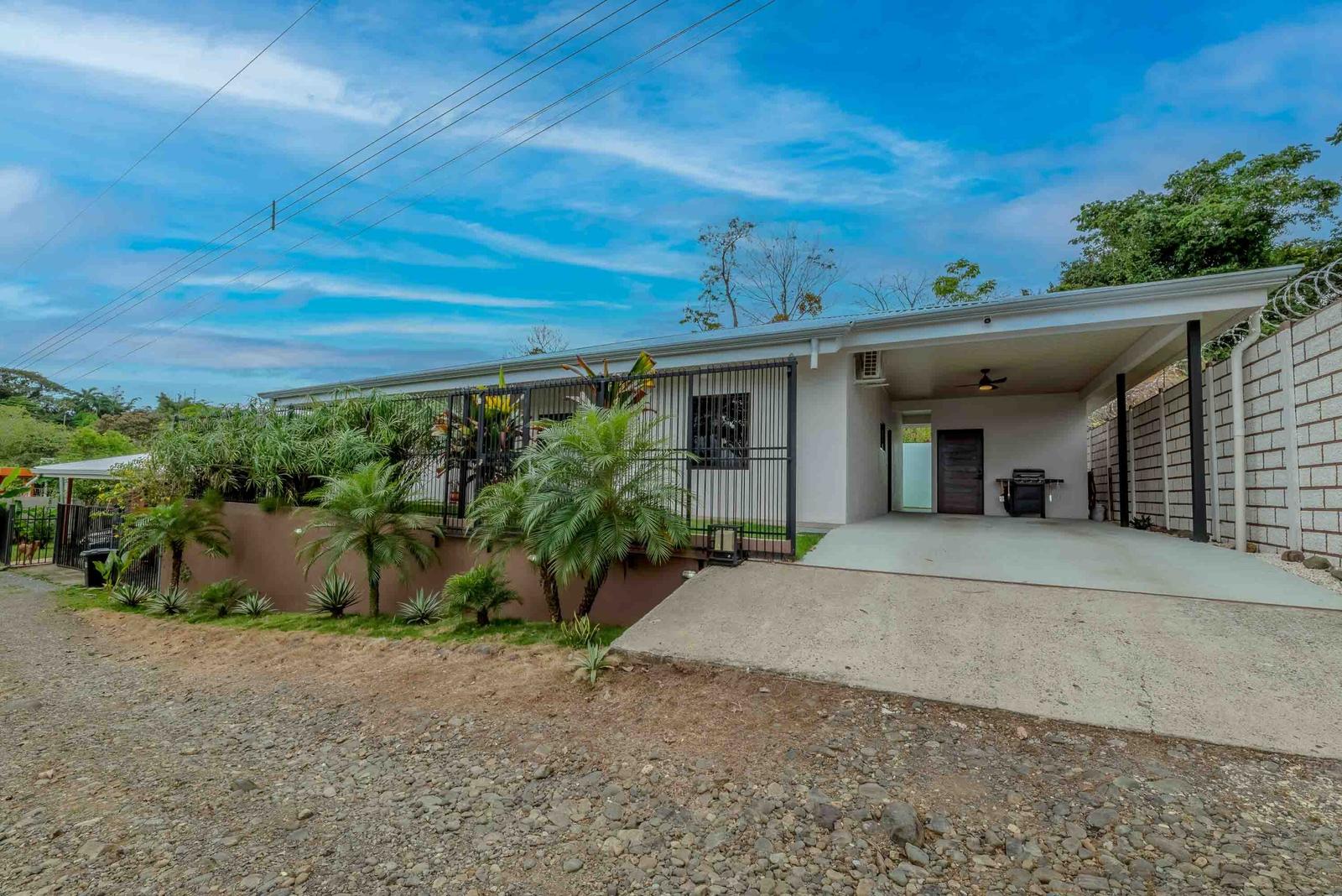 Modern Furnished Home Near Marina Pez Vela in Quepos, Costa Rica — photo 1