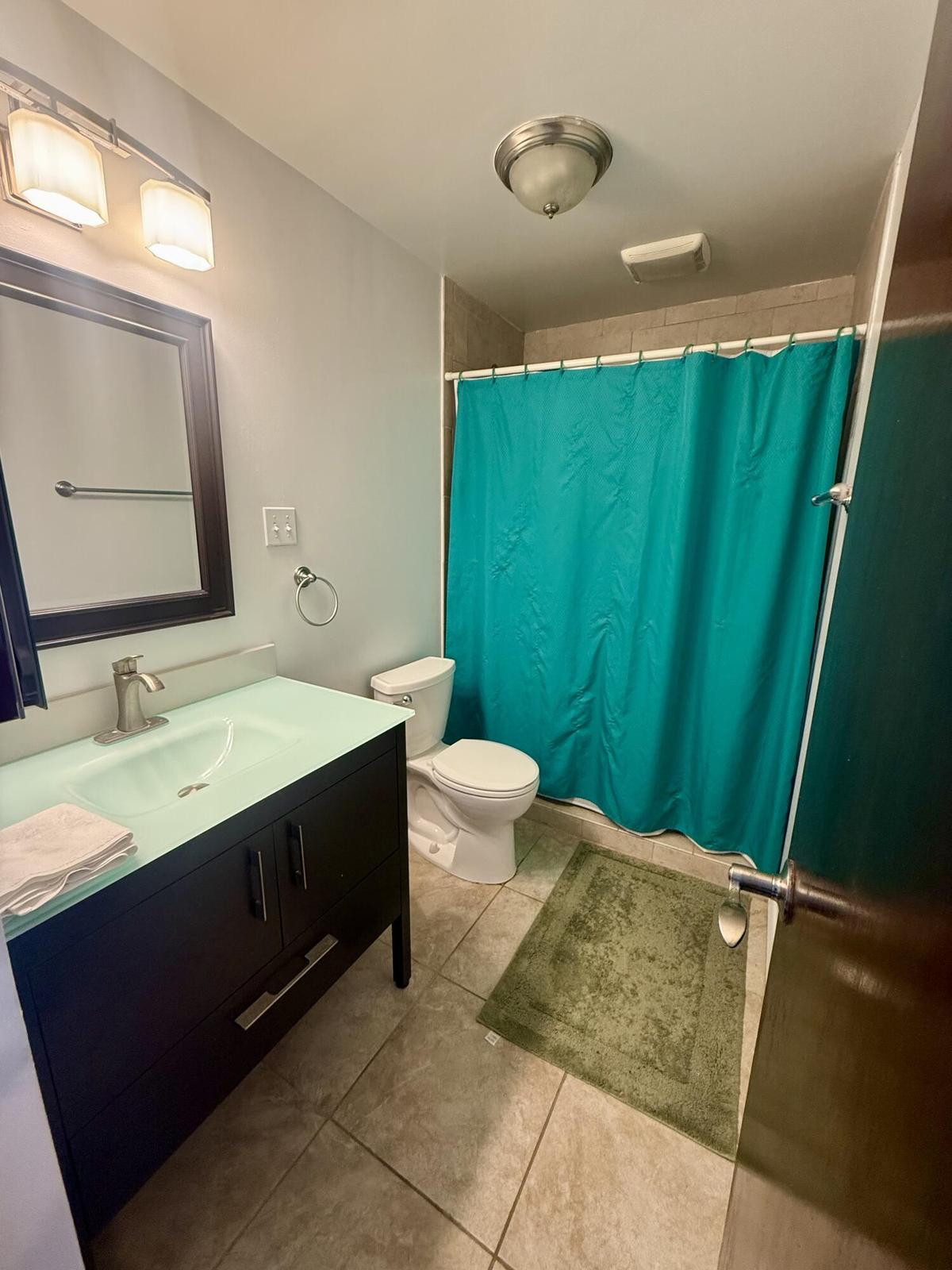 298 Smith Bay Ee Condominium — photo 3