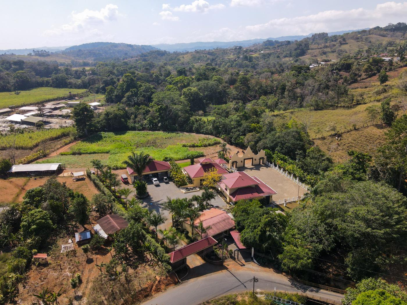 7 Bedroom House for Sale, Quebrada Honda, San Isidro del General, Perez Zeledon, San Jose, Costa Rica — photo 4