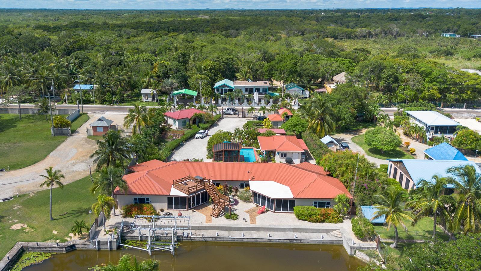 7 Bedroom Luxury Waterfront Estate for Sale, Corozal, Belize — photo 1