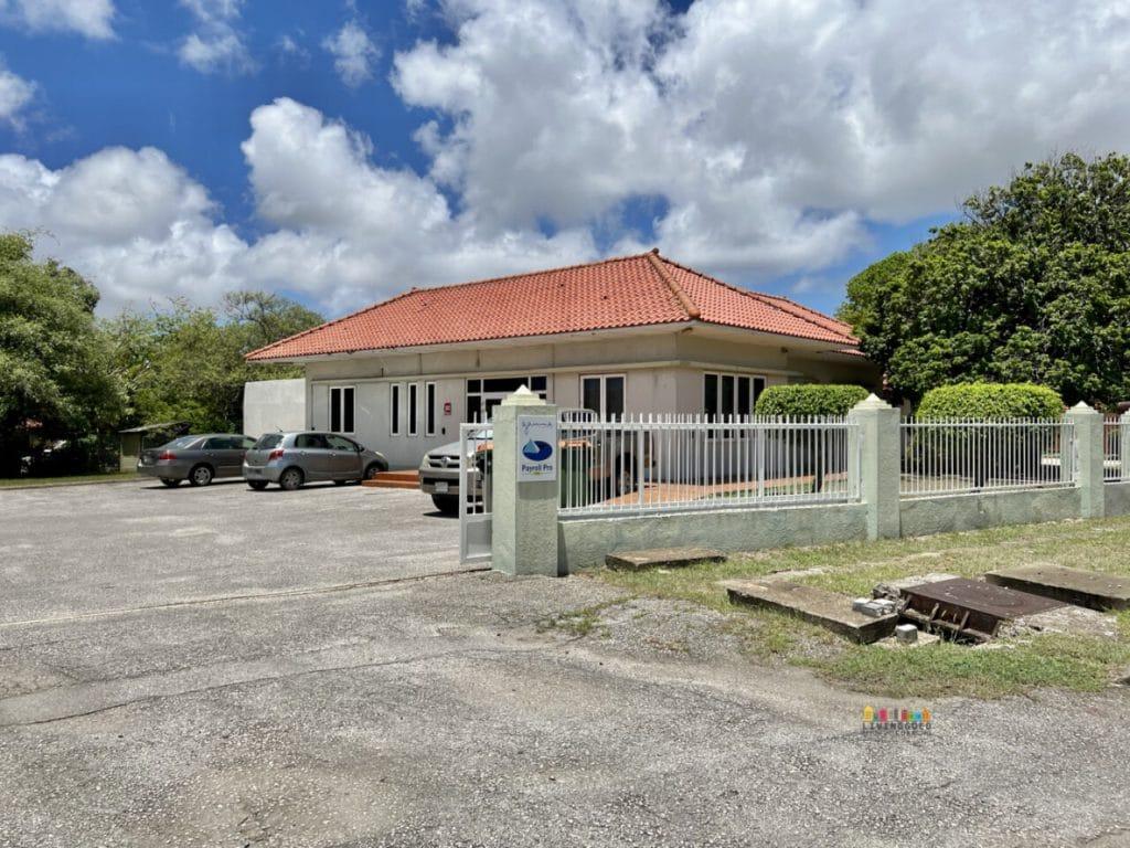 Office space for rent in Emmastad — photo 1