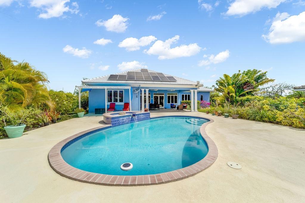 4 bedroom Residence for sale on PINTA AVE in Grand Bahama, The Bahamas — photo 5