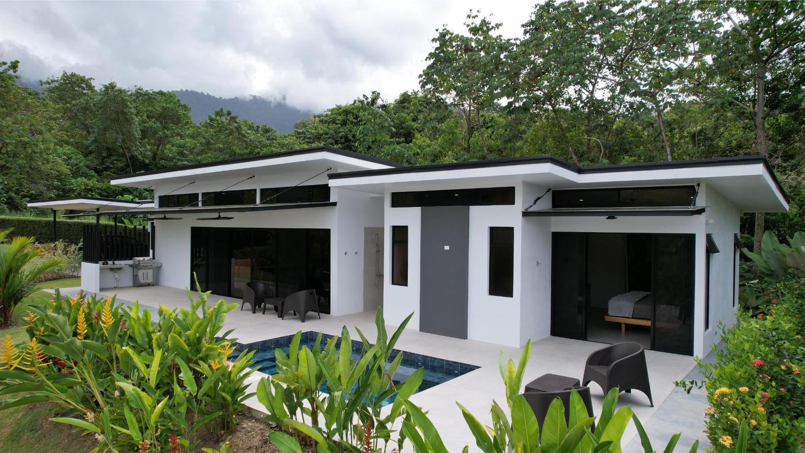 2 Bedroom Home for Sale in Ojochal, Puntarenas, Costa Rica — photo 1