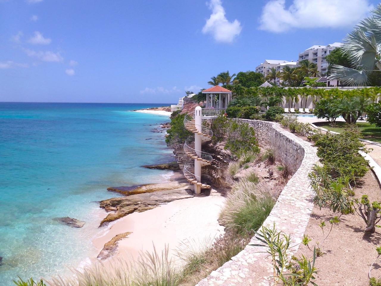 2-bedroom condo at Rainbow Beach Club, Cupecoy, Sint Maarten — photo 2