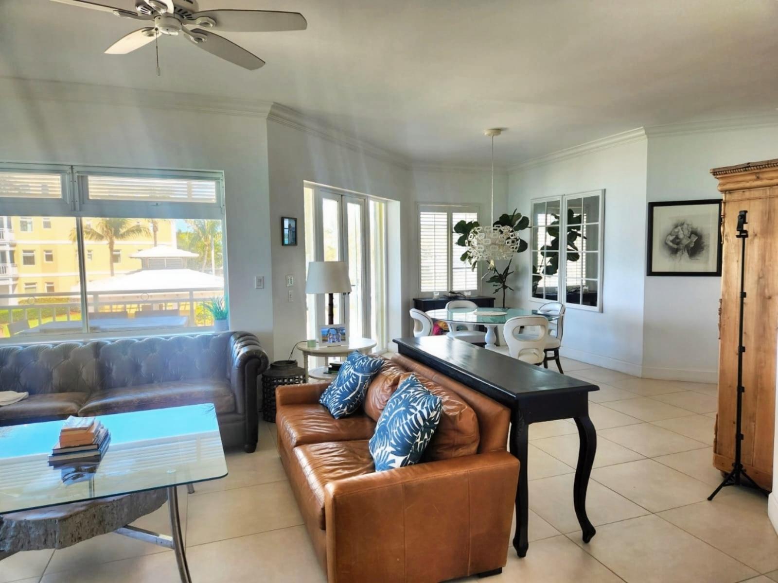 3-bedroom apartment in Bayroc, West Bay Street, Nassau — photo 1
